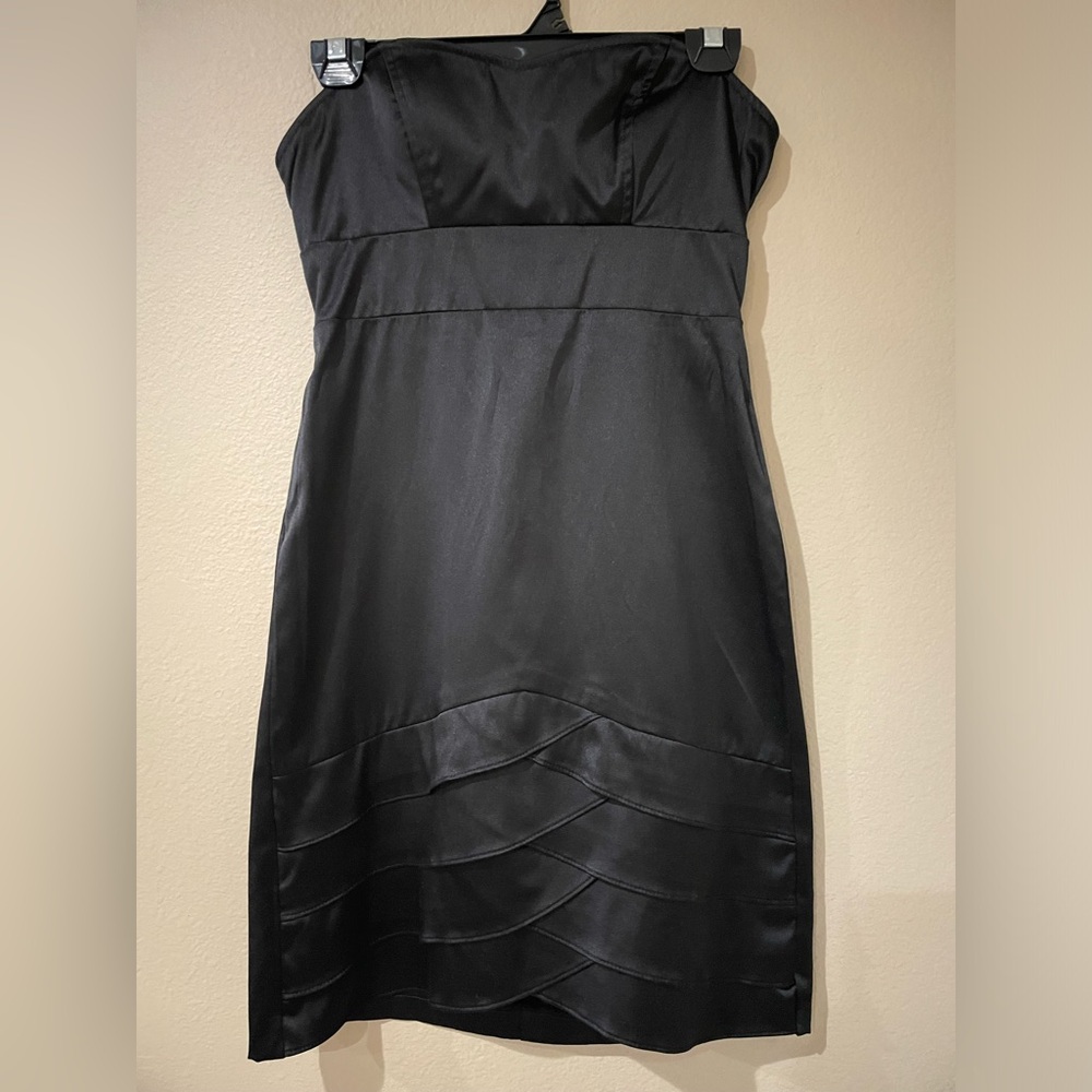 City Studio mini Black cocktail dress with layered bottom. Size 1/2